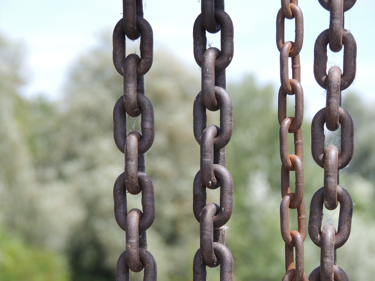 Military Supply Chains - The Role of Blockchain Technology